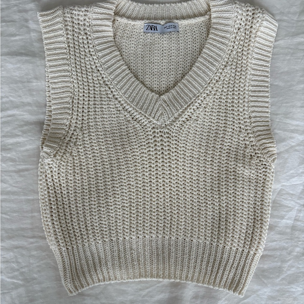 Zara Off-White Textured Knit Top